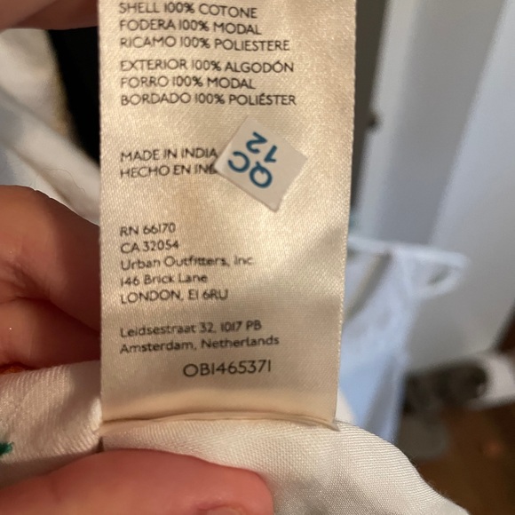 Steve Madden slip on sneakers, size 7. Only worn twice. - Picture 4 of 4